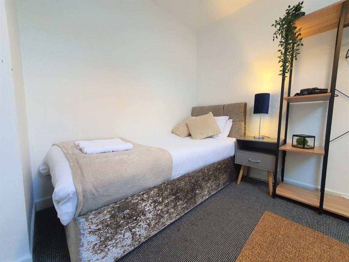 Thesiger Court Apartments - Free Private Parking - By Property Promise Кардифф Экстерьер фото
