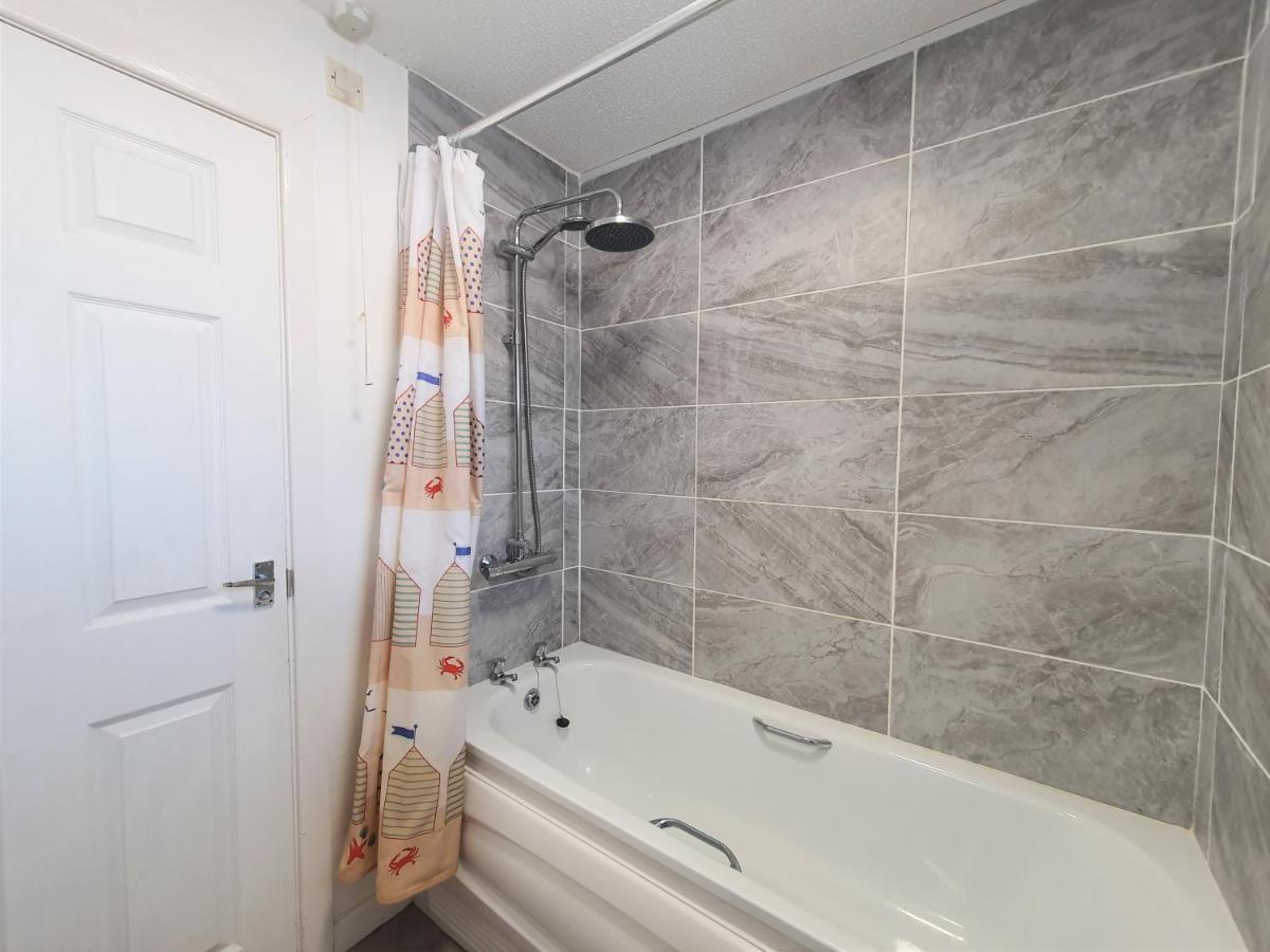 Thesiger Court Apartments - Free Private Parking - By Property Promise Кардифф Экстерьер фото