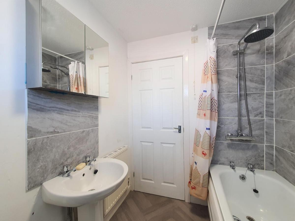Thesiger Court Apartments - Free Private Parking - By Property Promise Кардифф Экстерьер фото